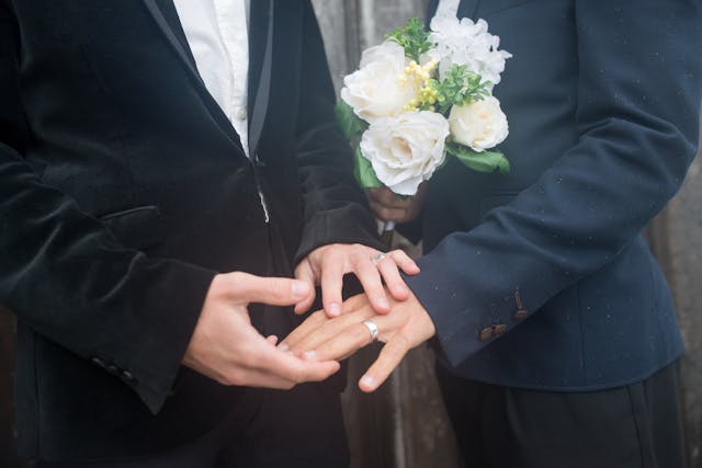 EU urges Ukraine to legalise same-Sex Marriage